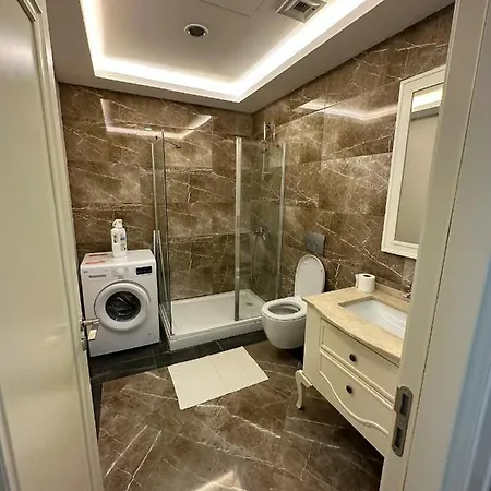 Venezia Mega Shopping Mall, Istanbul, Luxury,balcony شقة اسطنبول